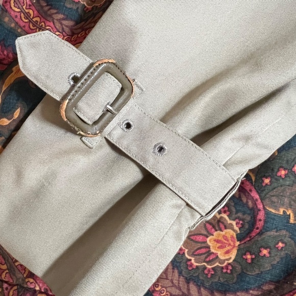 BURBERRYS  TRENCH COAT - Picture 15 of 16